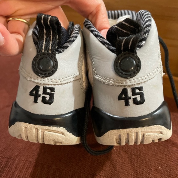 Nike Jordan 9 Retro “Baron” Toddler size 7 - Picture 5 of 9